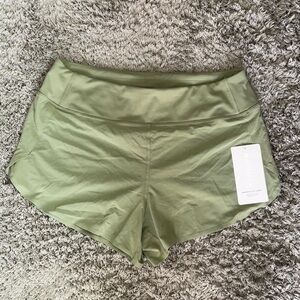 Athleta Run With It 3.5” Short